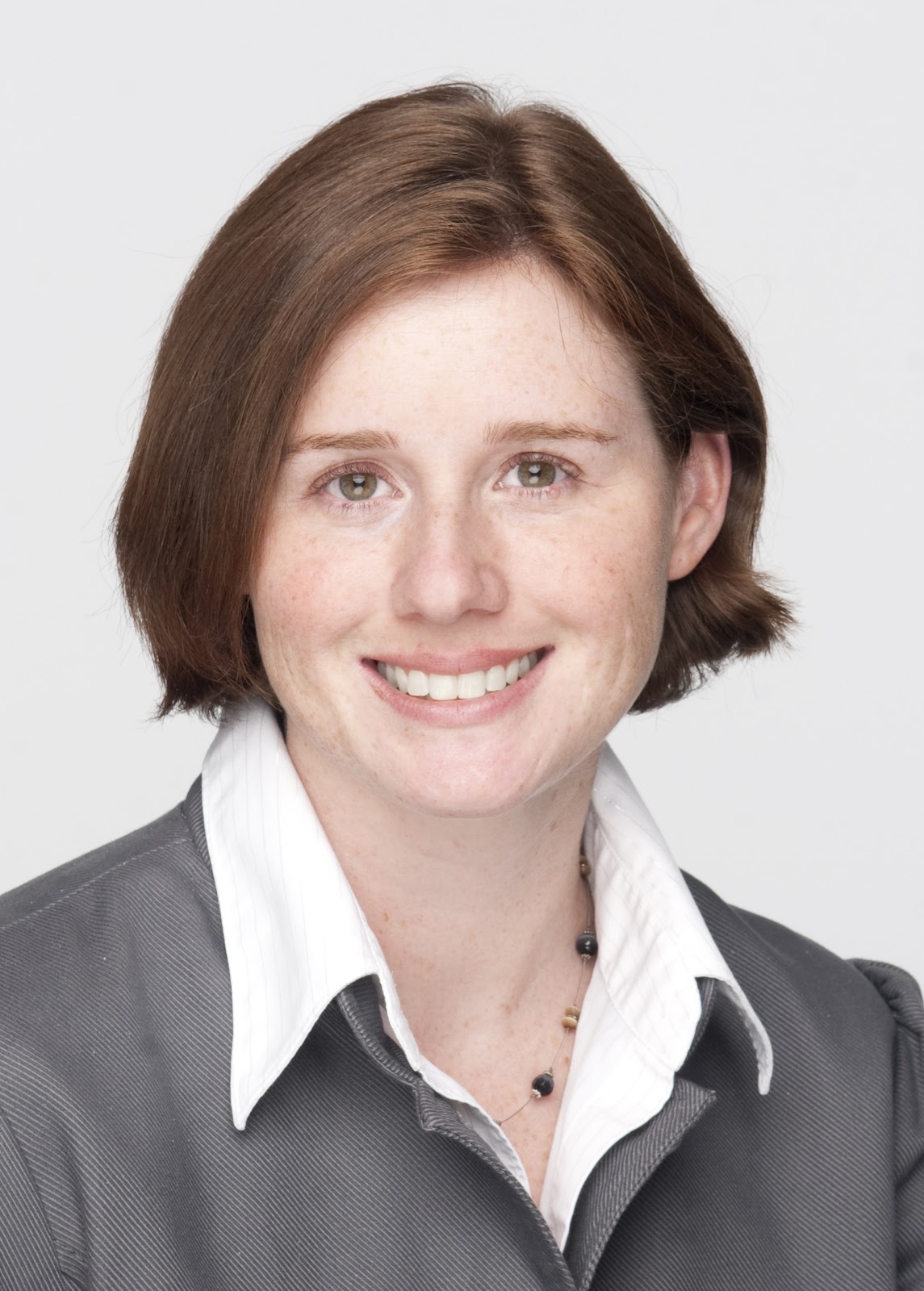 Headshot of author Amanda Wolcott Paskey.